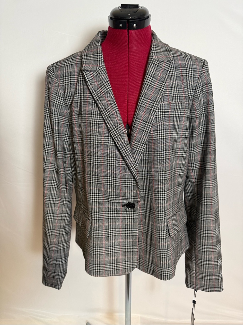 NWT Tommy Hilfiger Blazer Women's Size 14 Gray/Black/Red Plaid One-Button